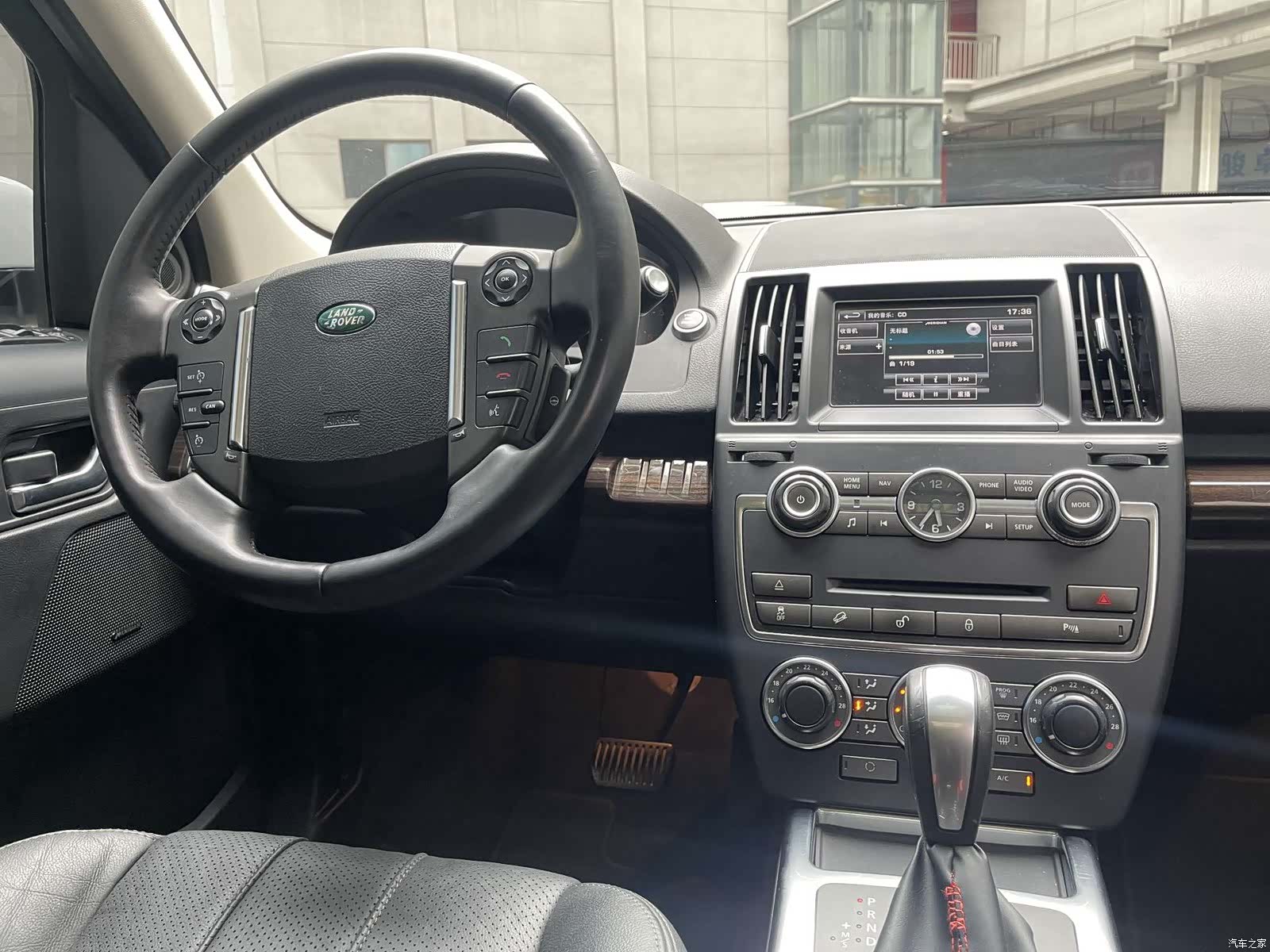 Land Rover SD4, 2015 8