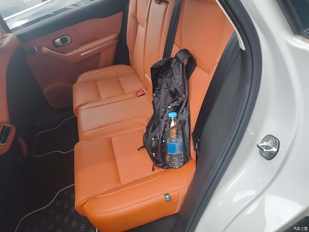 Leapmotor C10, 2025 17