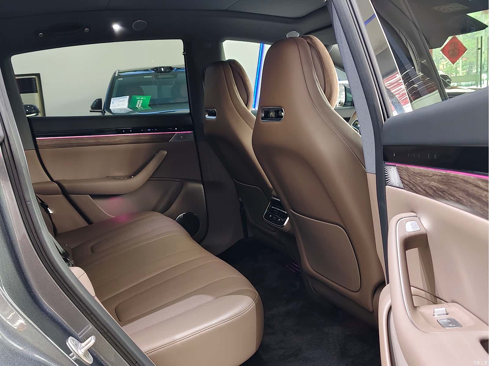 Luxeed R7, 2025 11