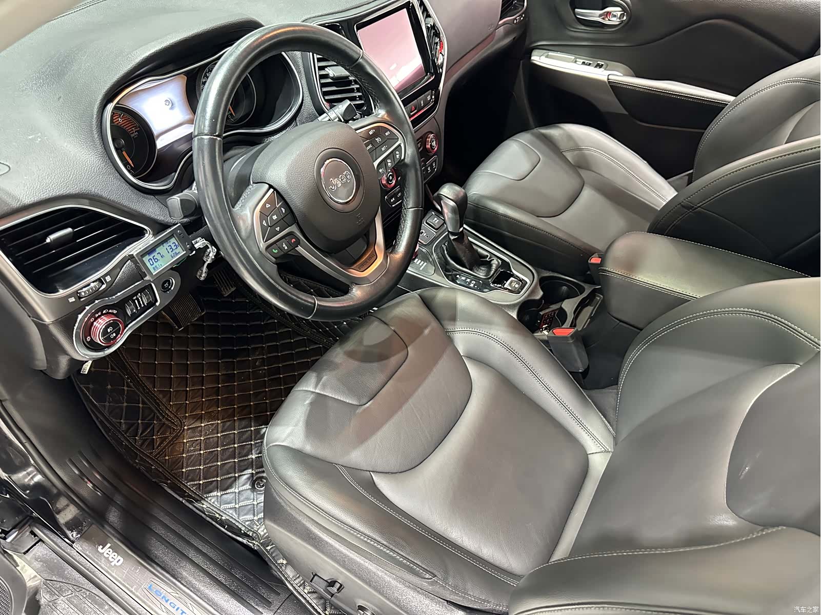 Jeep Cherokee, 2019 7