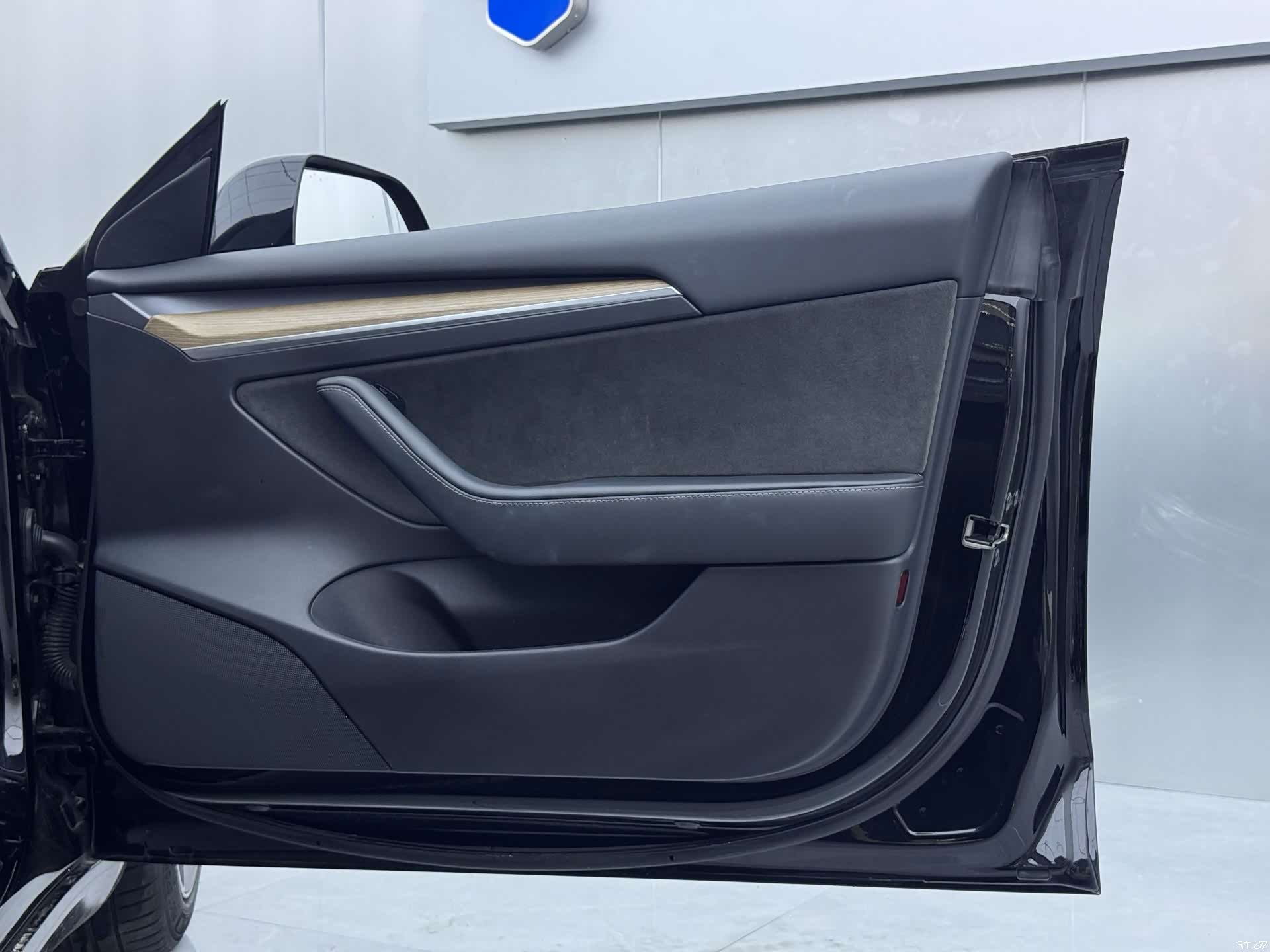 Tesla Model 3, 2022 16