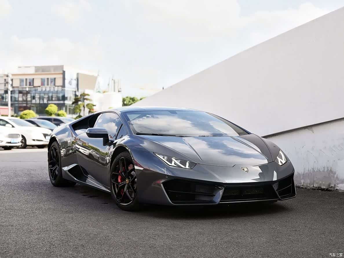 Lamborghini Coupe, 2017 9