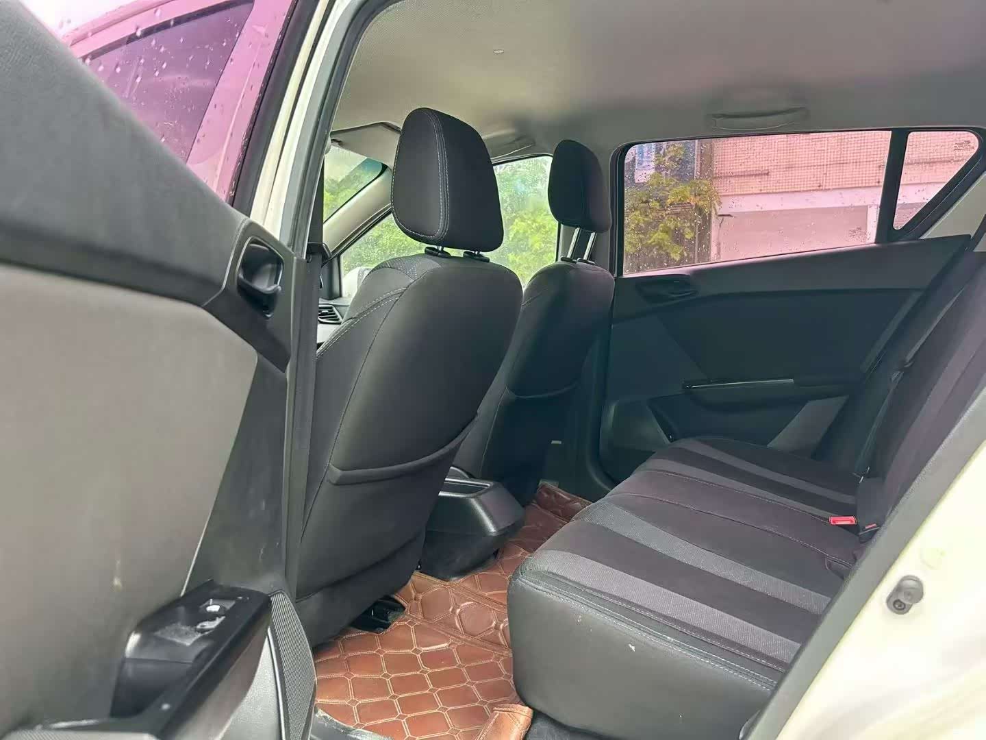 Wuling 310, 2017 все фото