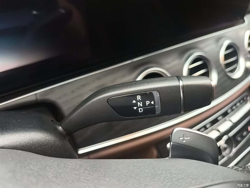 Mercedes-Benz E-Class, 2020 14