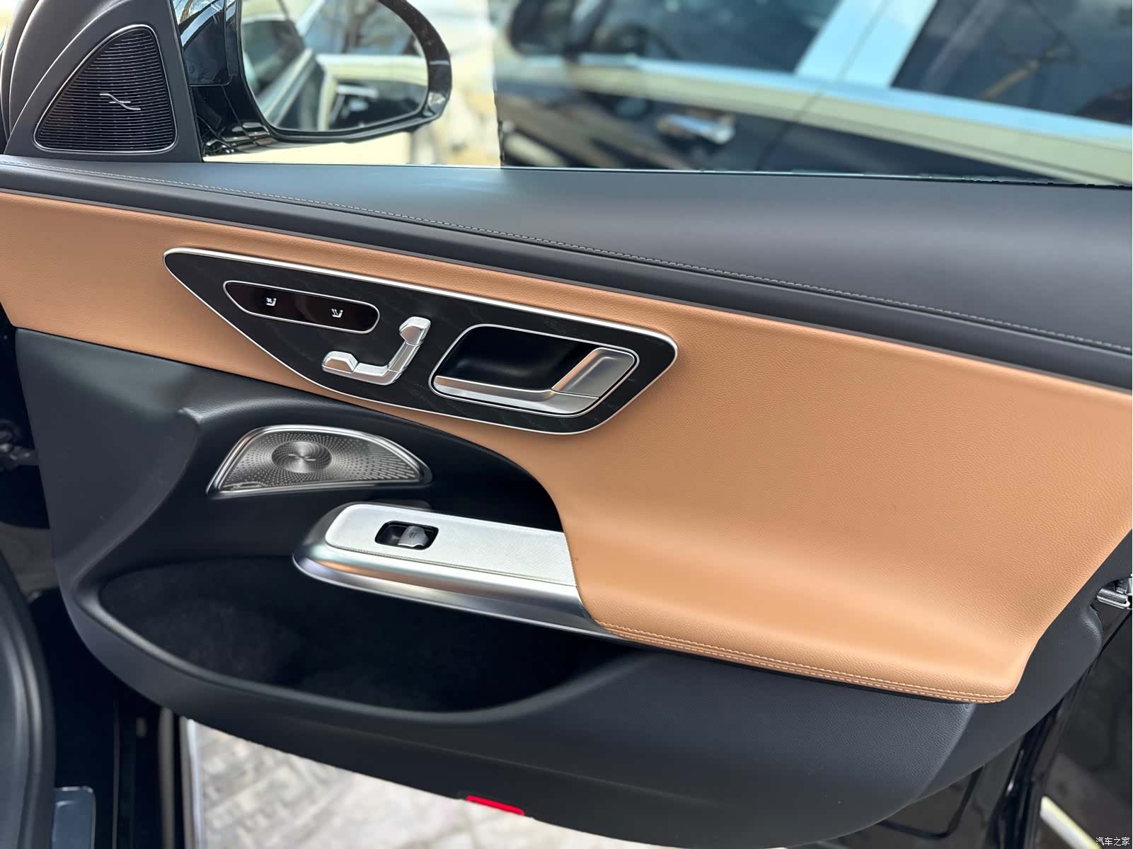 Mercedes-Benz E-Class, 2024 15