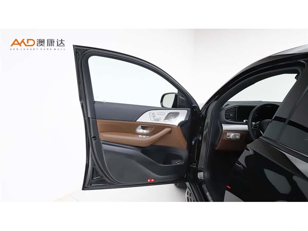 Mercedes-Benz GLE, 2025 10