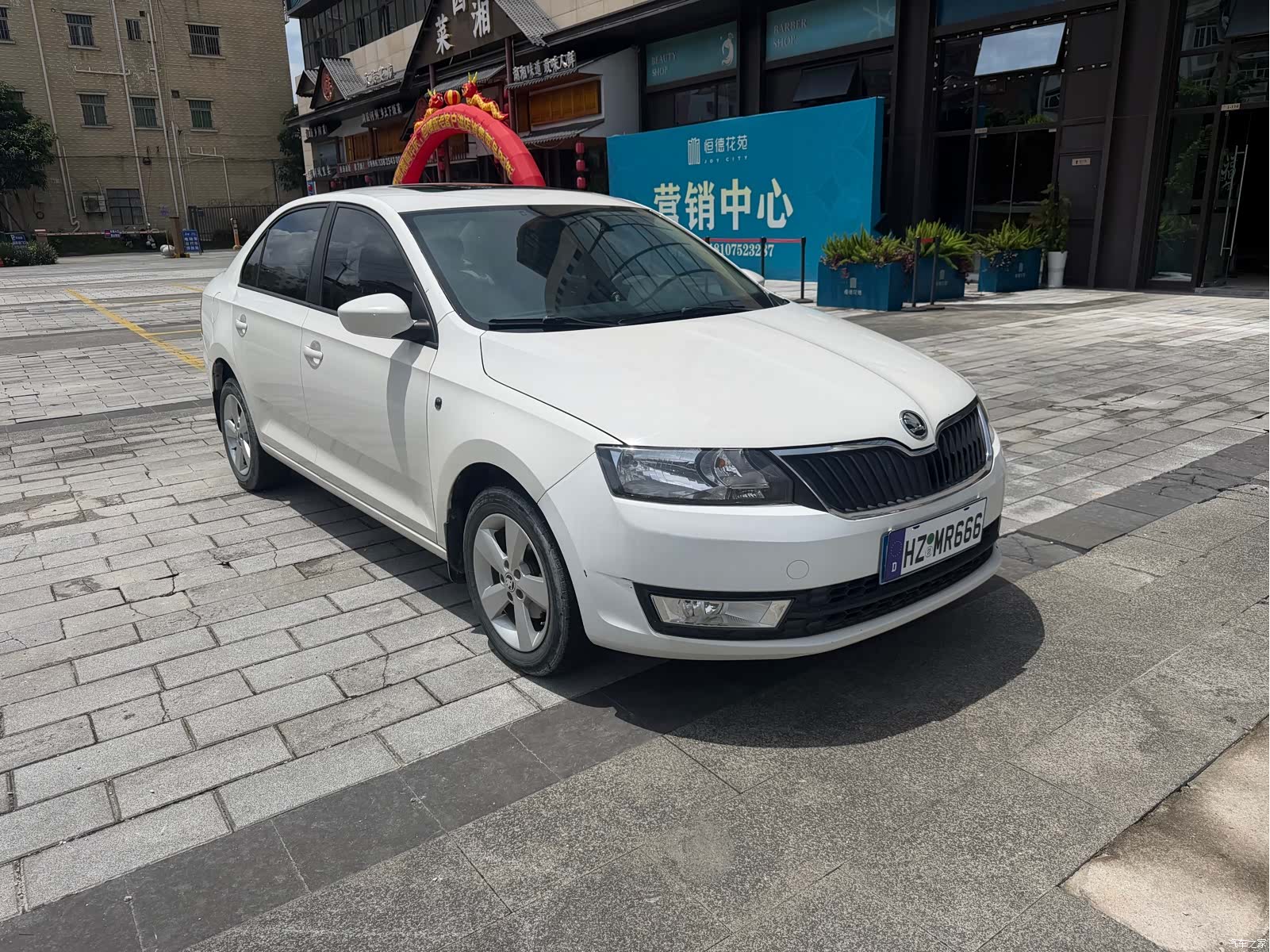 Skoda Rapid, 2014 3