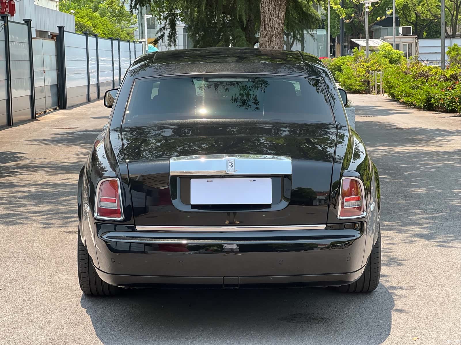 Rolls-Royce Phantom, 2015 все фото
