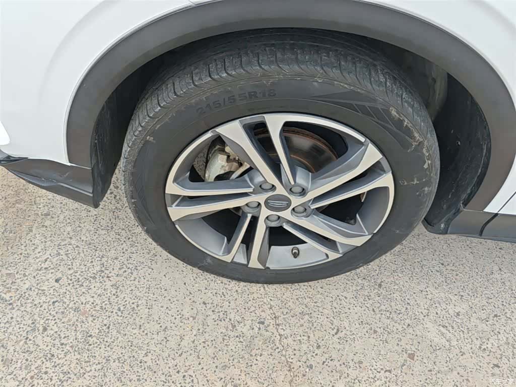 Geely Coolray, 2021 23