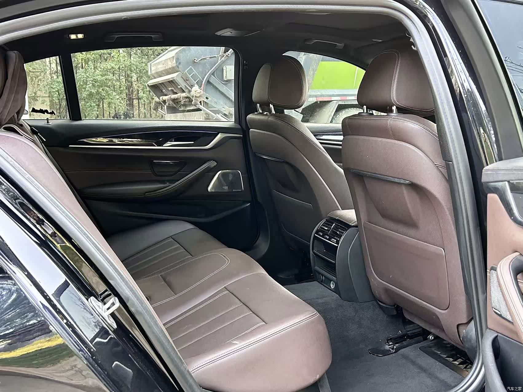 BMW 5 Series, 2019 8