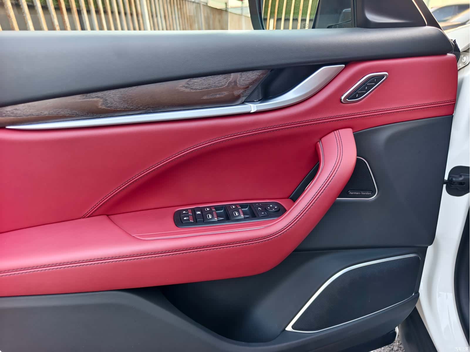 Maserati Levante, 2017 12