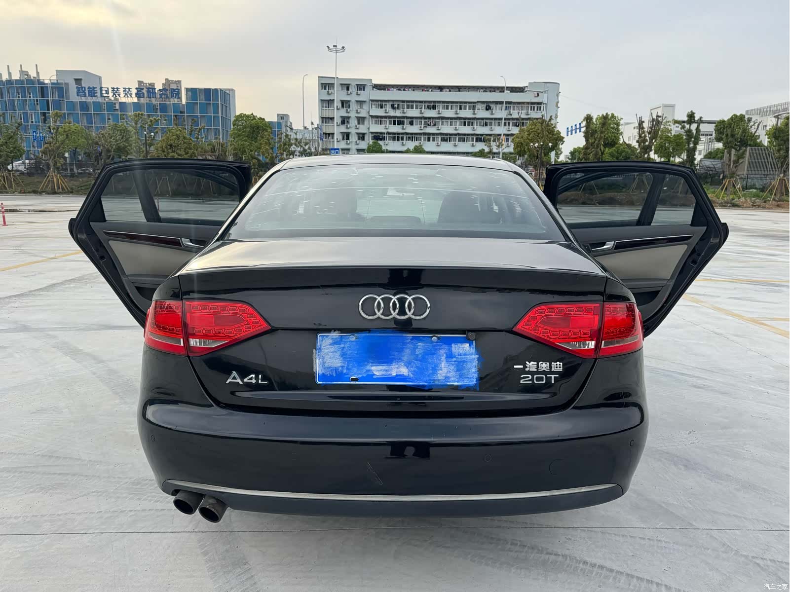 Audi A4L, 2011 6