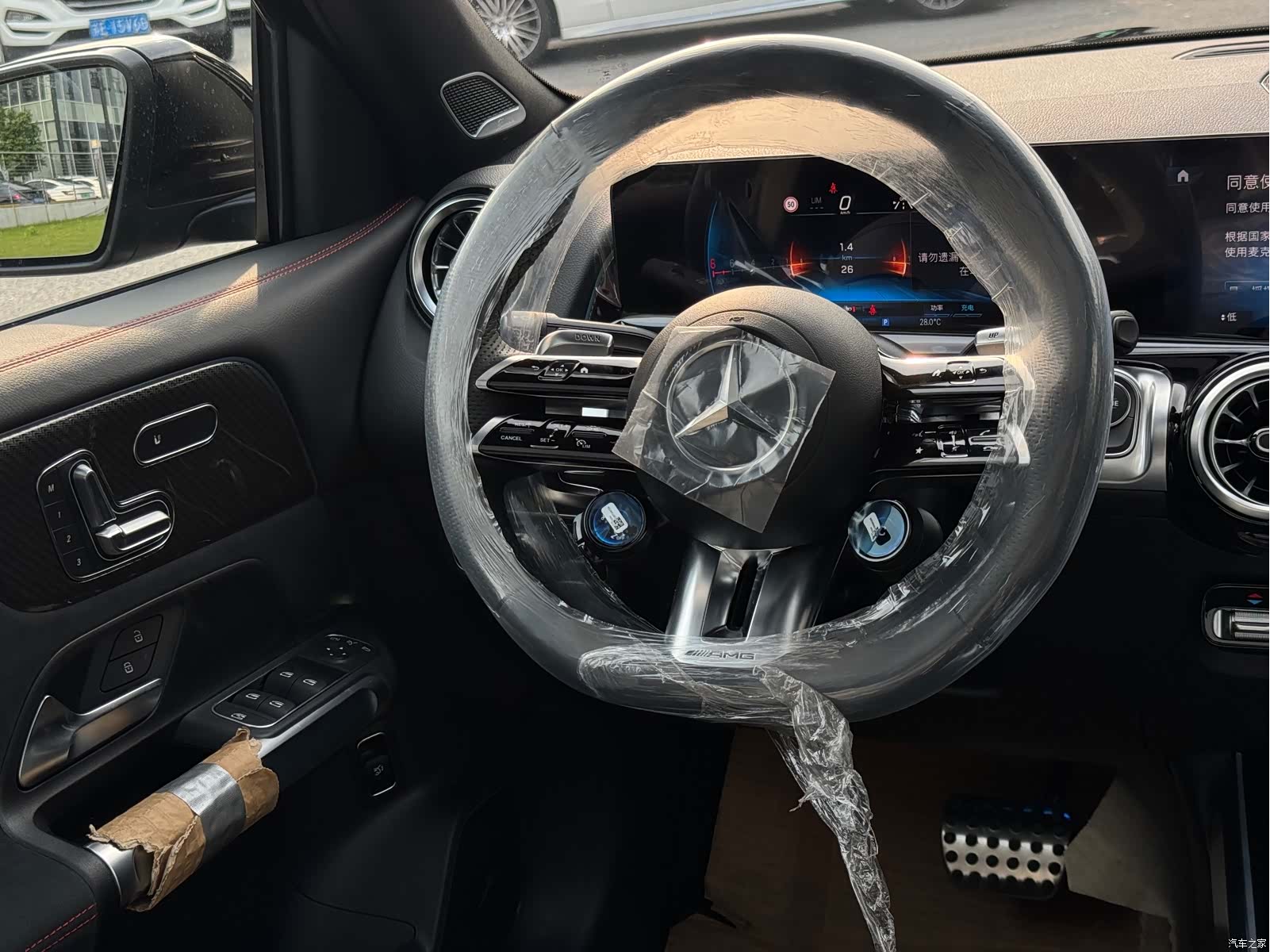 Mercedes-Benz GLB, 2026 12