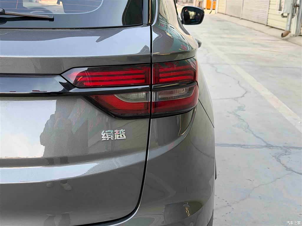Geely Coolray, 2022 16
