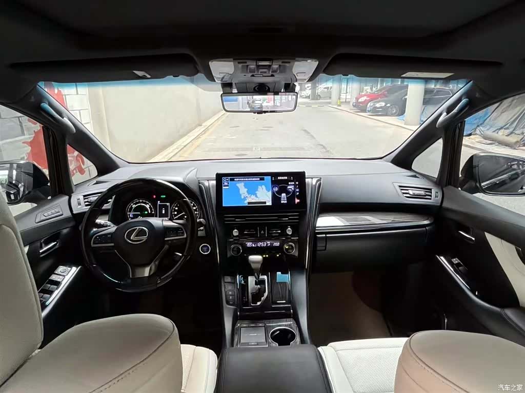 Lexus LM, 2020 11