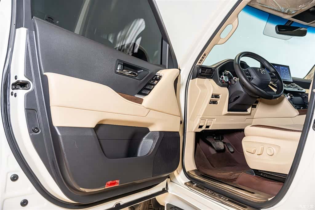 Toyota Land Cruiser, 2025 7