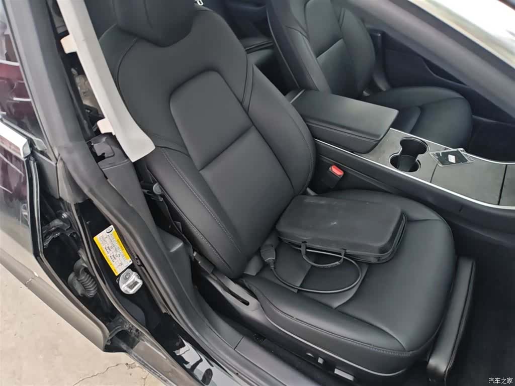 Tesla Model 3, 2019 25