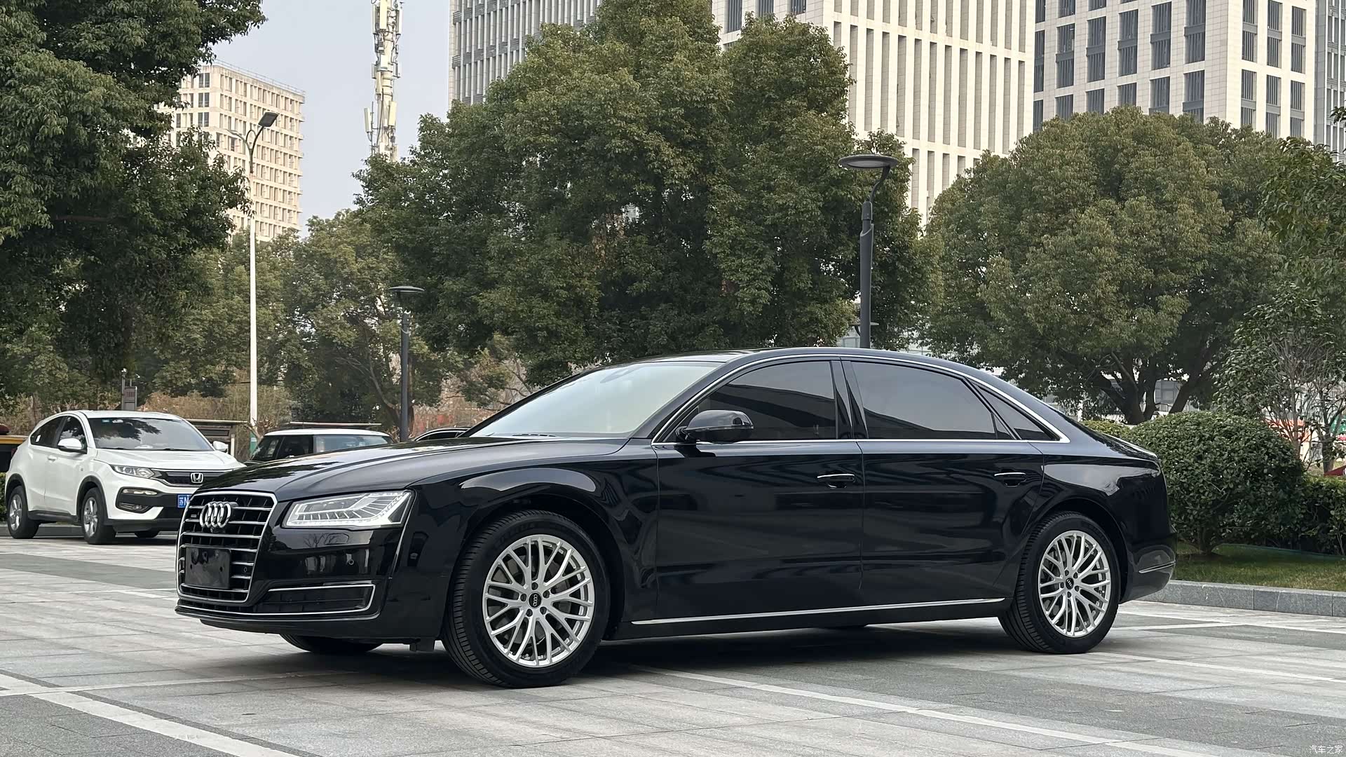 Audi A8L, 2016 1