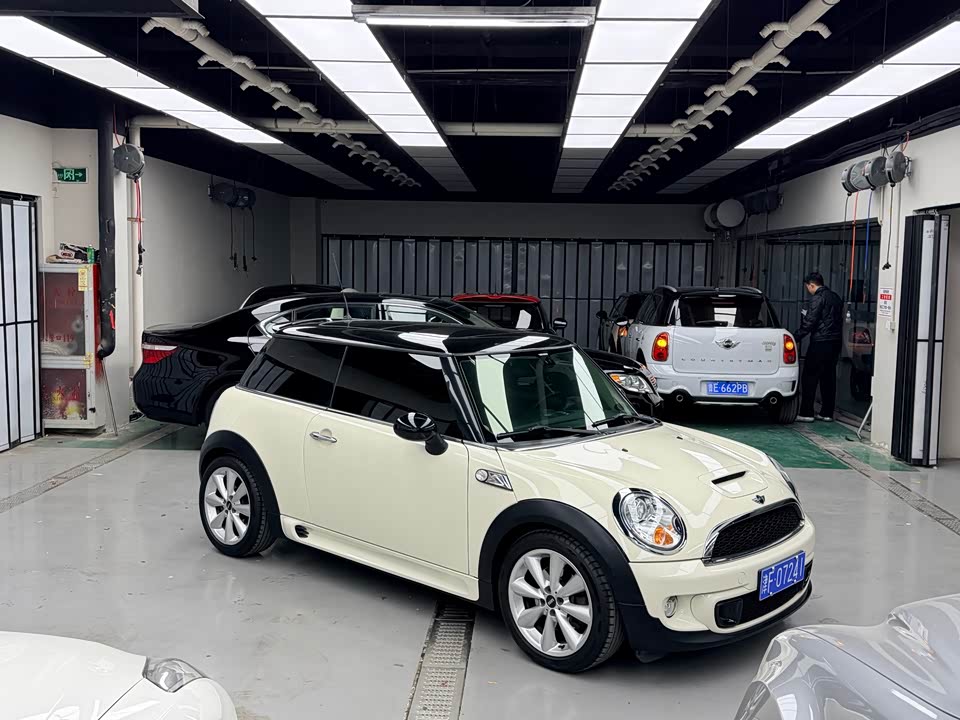 MINI MINI