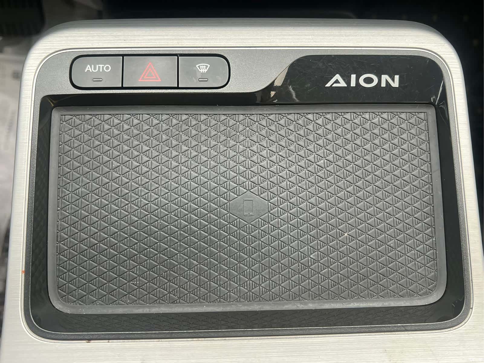 Aion Y, 2022 6