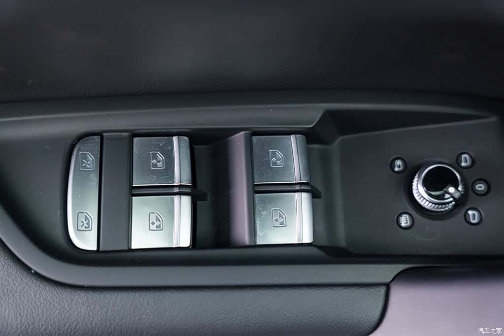Audi Q5L, 2024 17