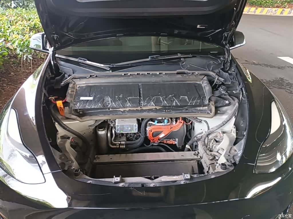 Tesla Model Y, 2022 20