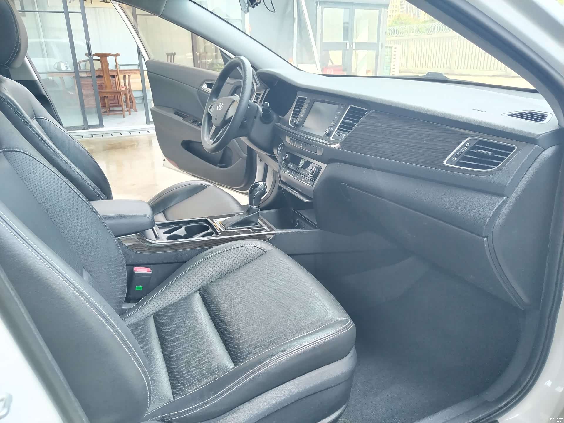 Hyundai GLS, 2016 10