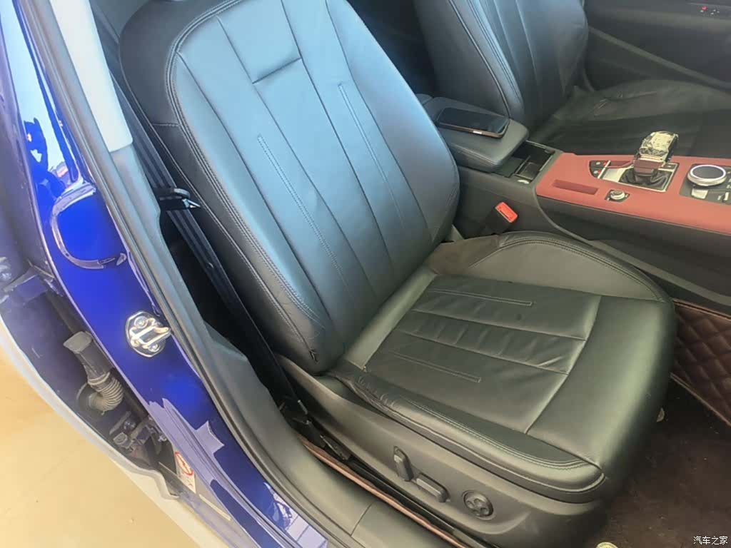 Audi A4L, 2019 25