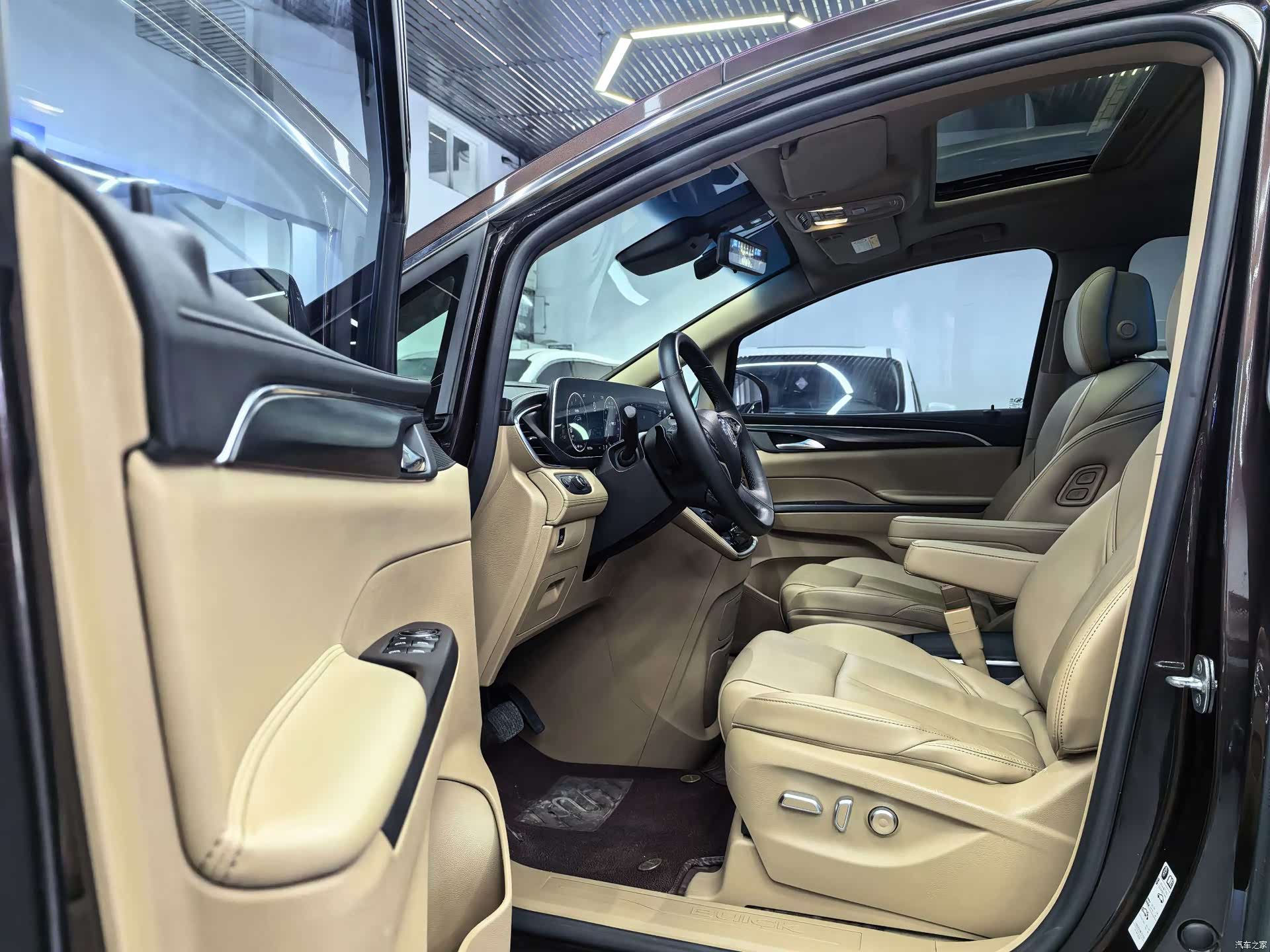 Buick GL8, 2021 4