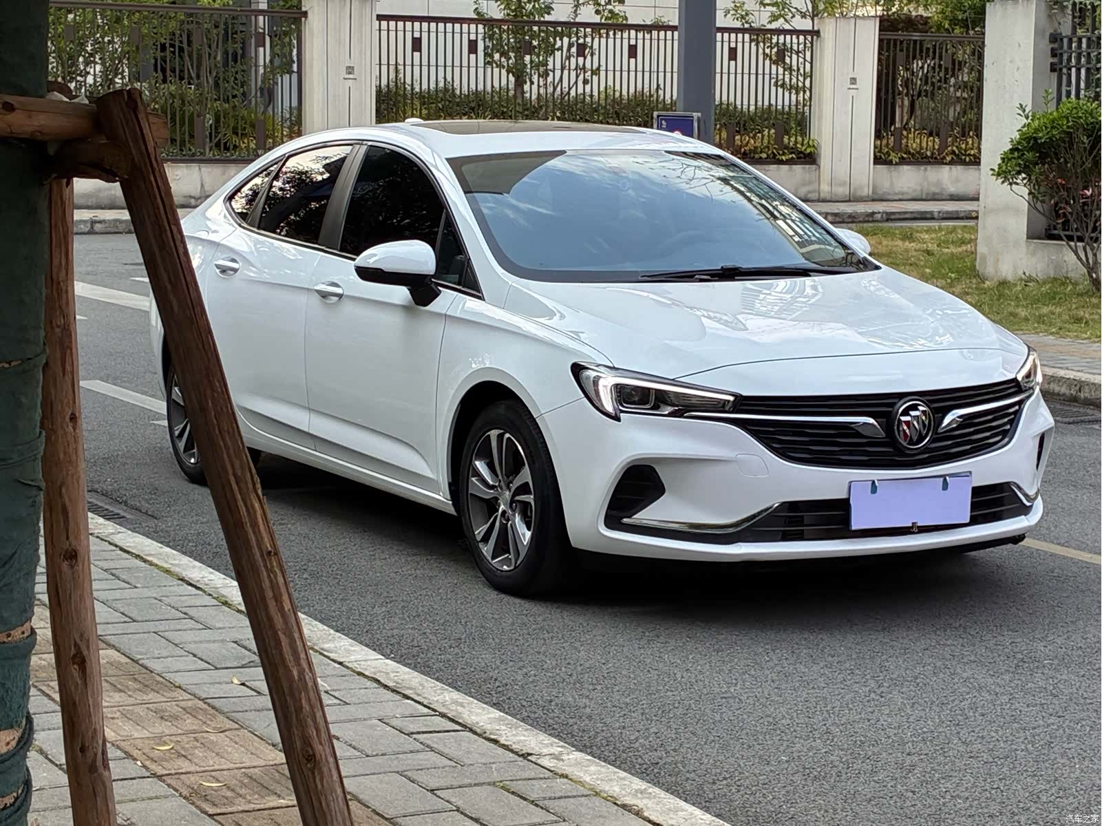 Buick Verano, 2020 3