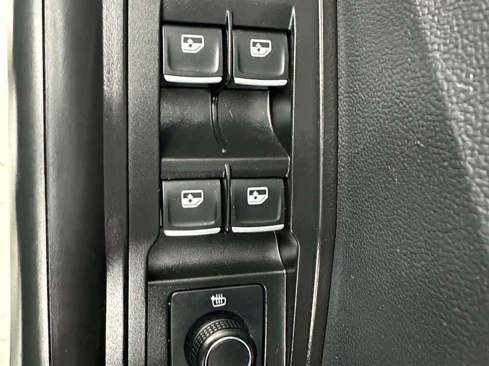 Volkswagen T-ROC exploring Songs