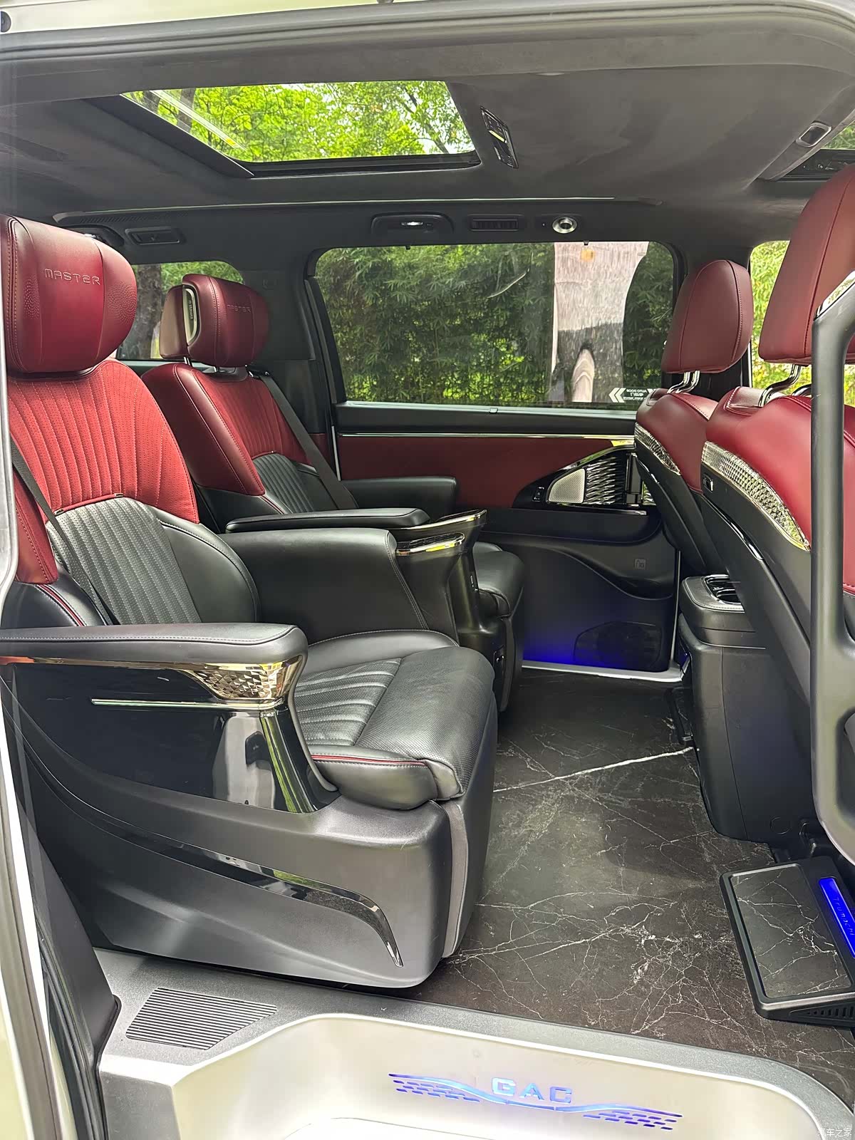 Trumpchi M8, 2023 13