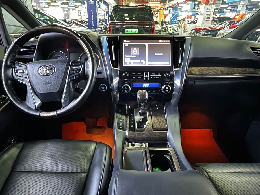 Toyota Vellfire 2023, фото 4
