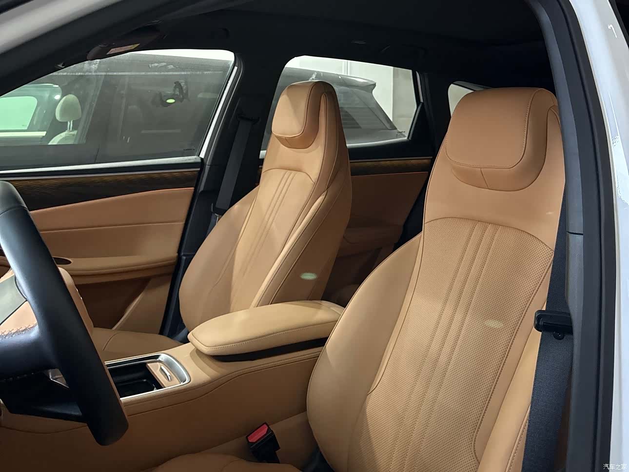 Geely Galaxy L7, 2025 10