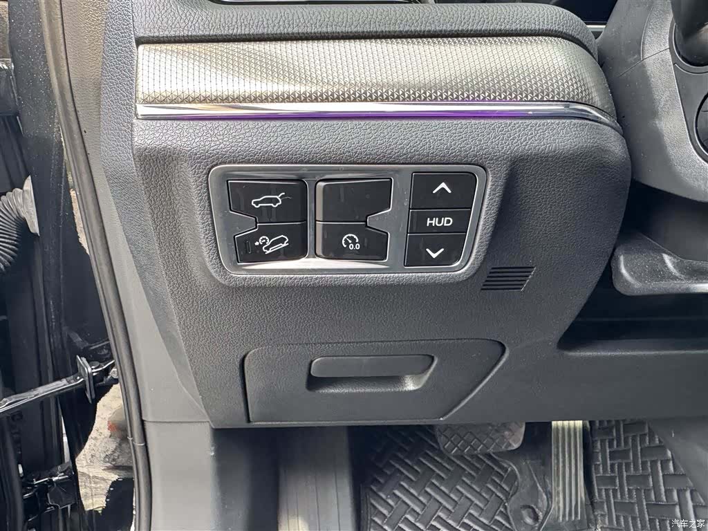 Hongqi HS5, 2022 23