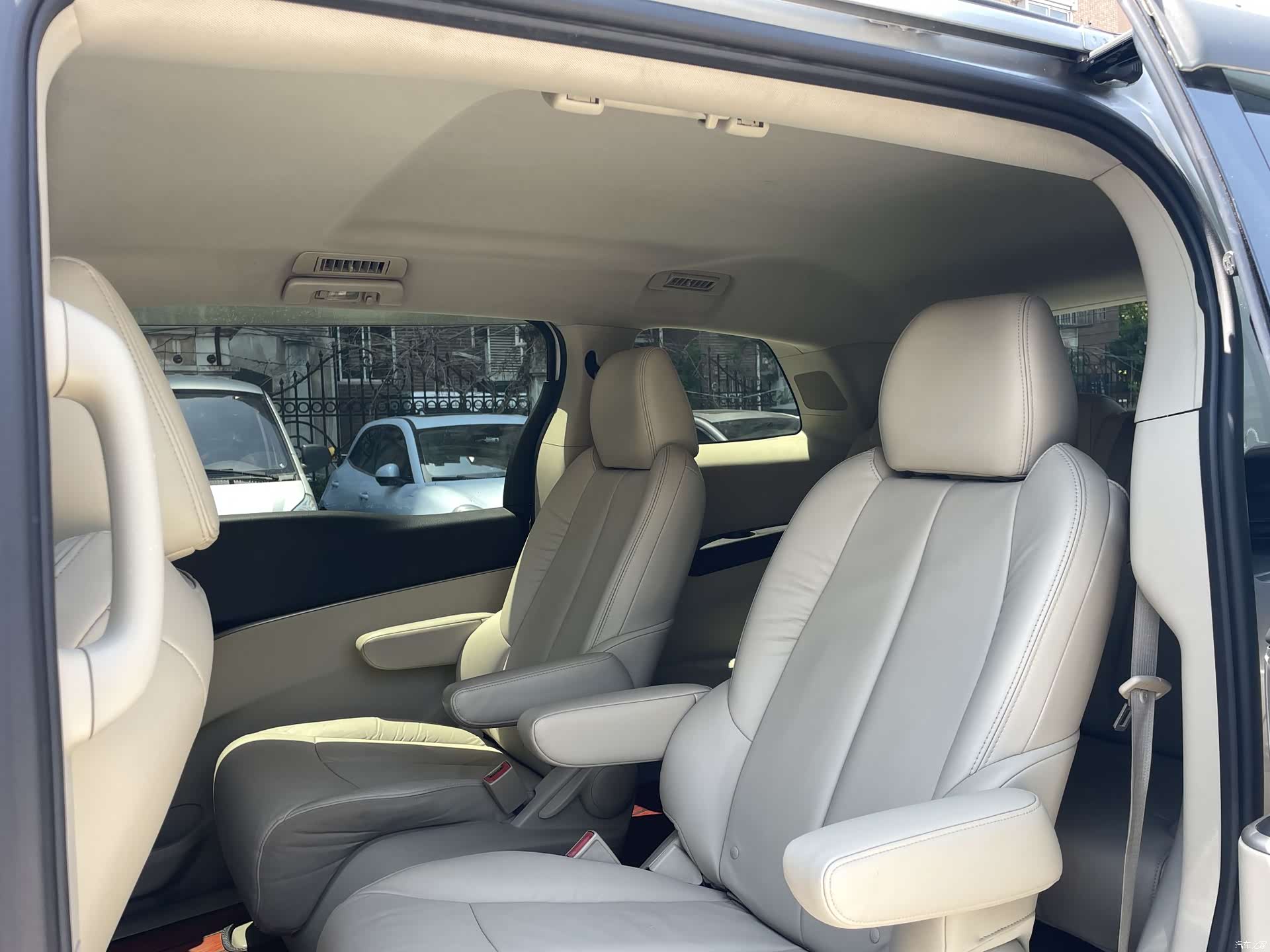 Buick GL8, 2017 17