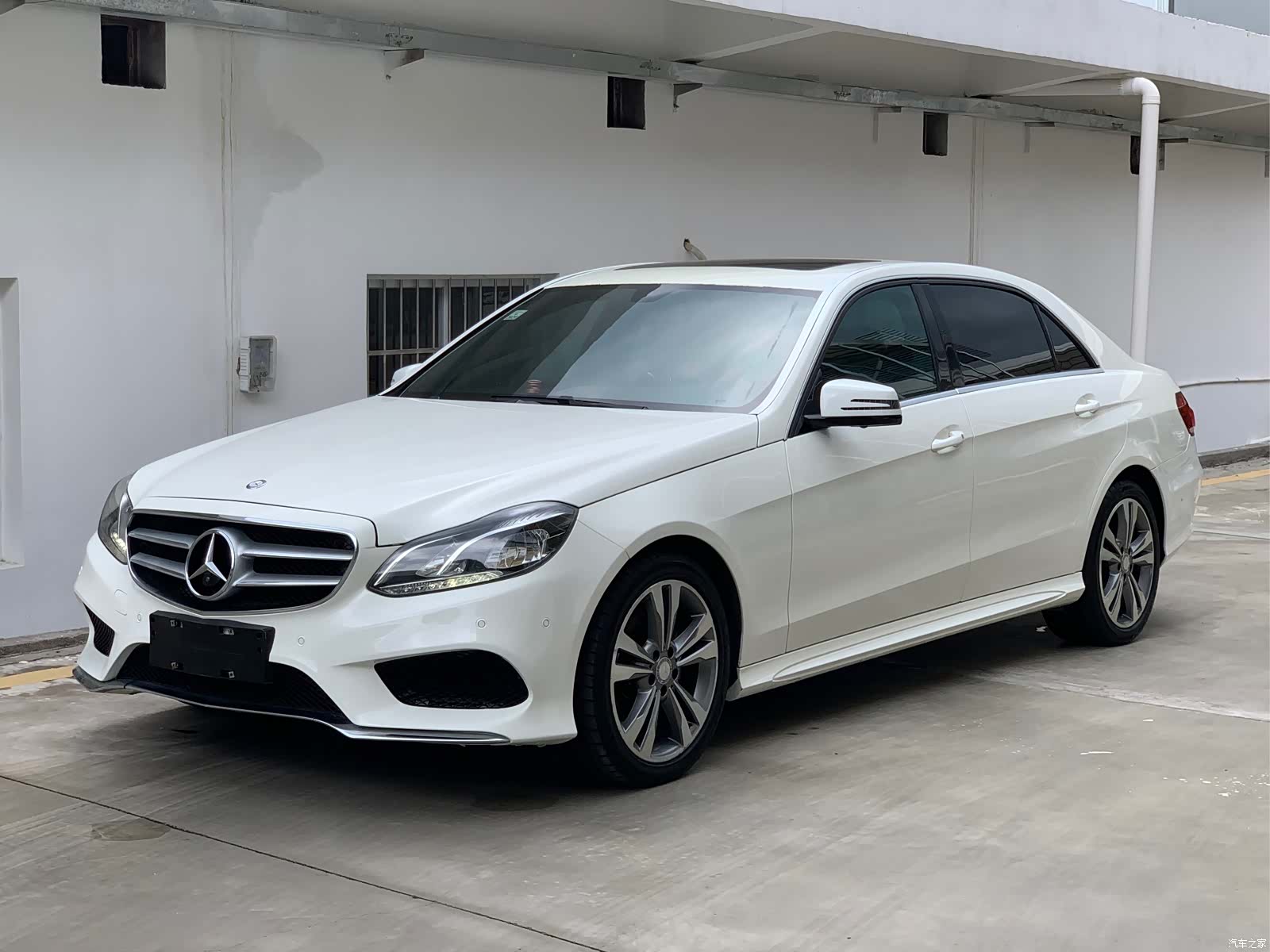 Mercedes-Benz E-Class, 2016 1