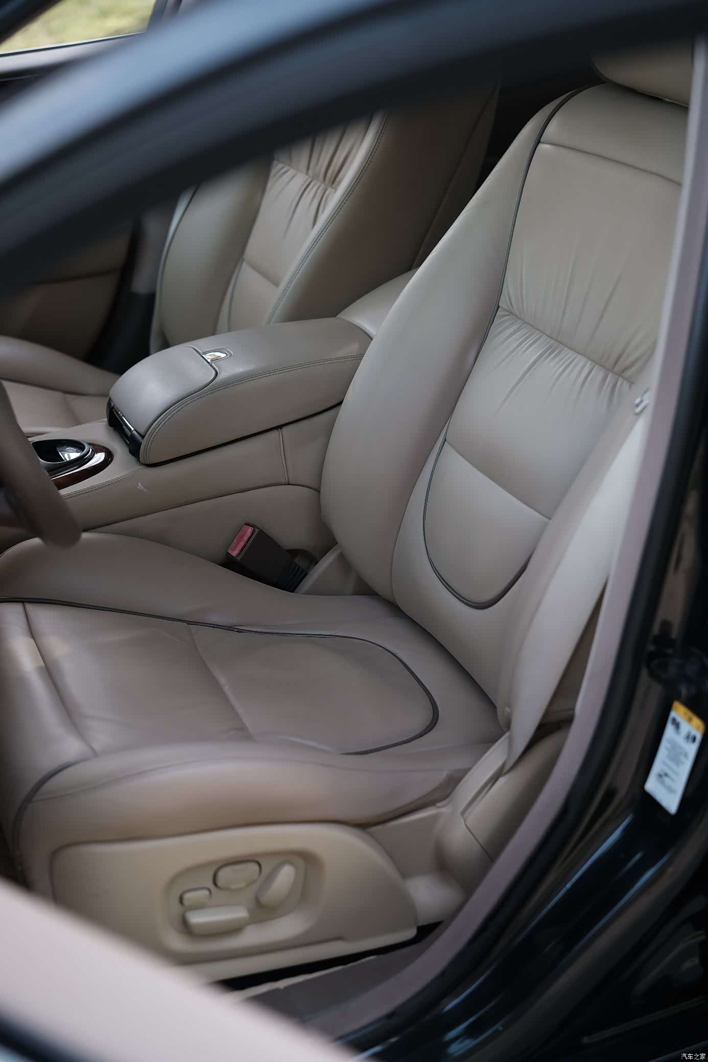 Jaguar XJ, 2007 11