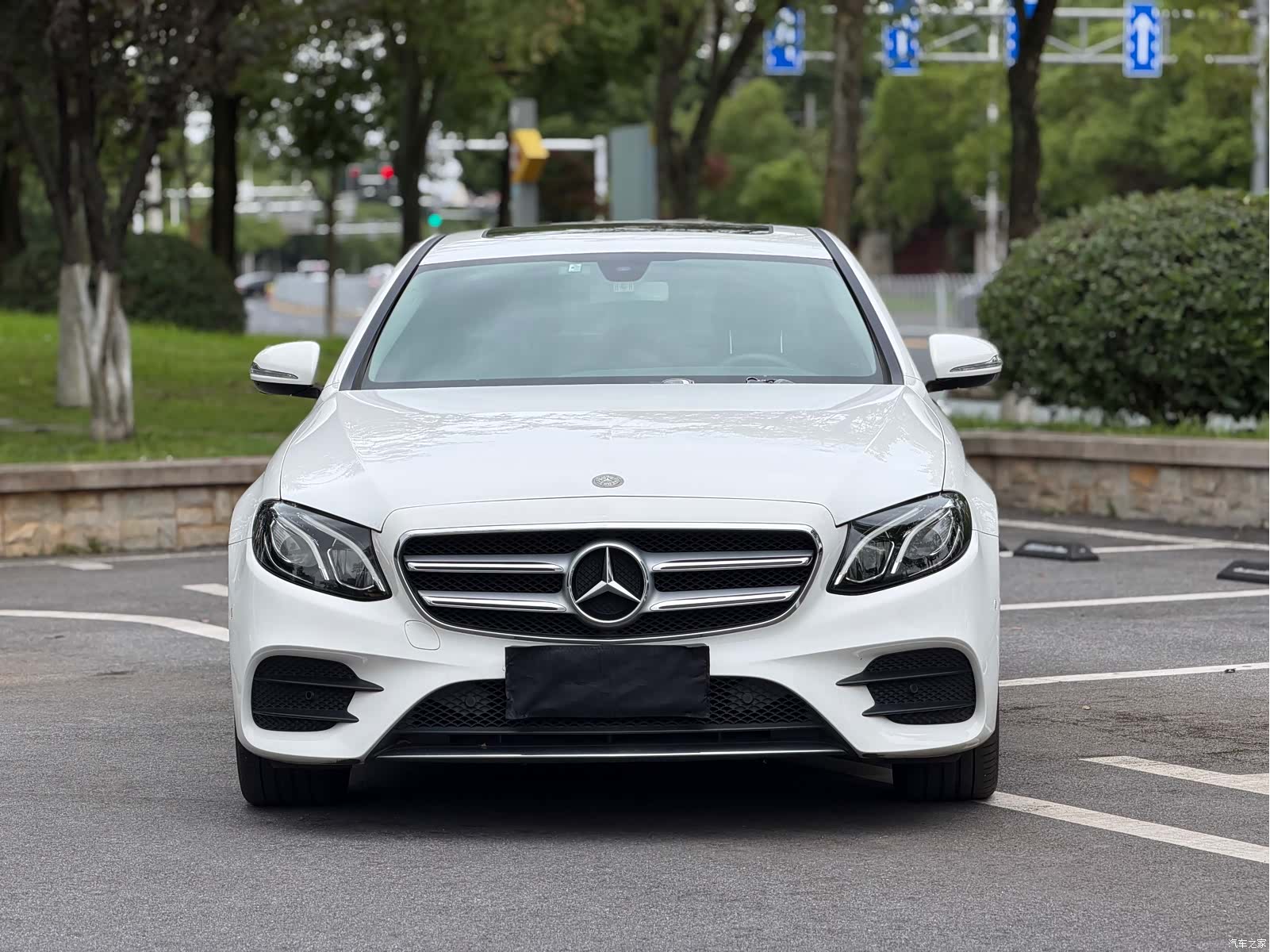 Mercedes-Benz E-Class, 2018 3