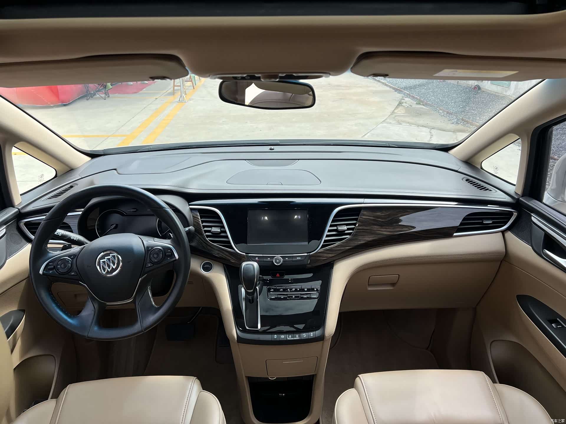 Buick GL8, 2020 9