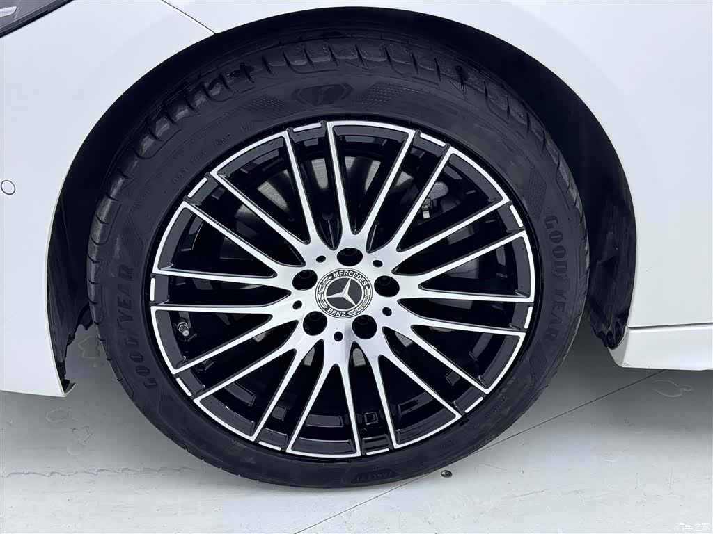 Mercedes-Benz C-Class, 2023 11