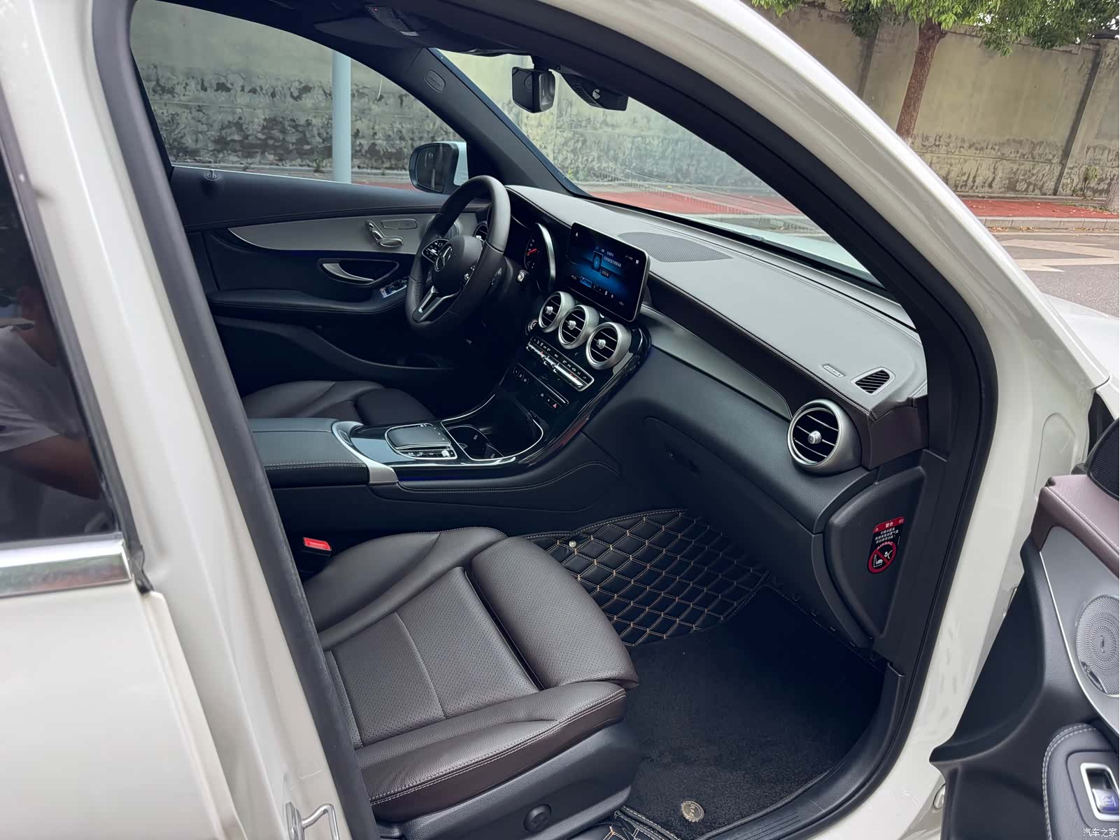 Mercedes-Benz GLC, 2020 18