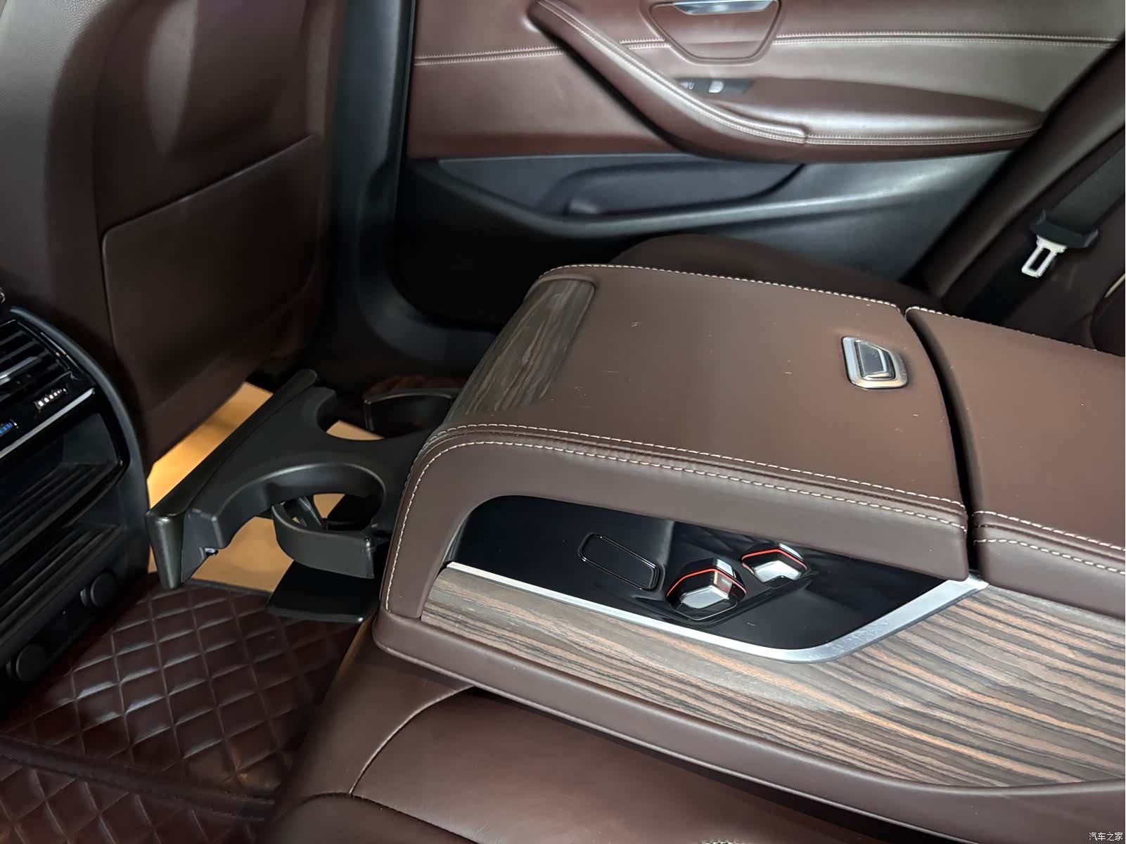 BMW 5 Series, 2019 11