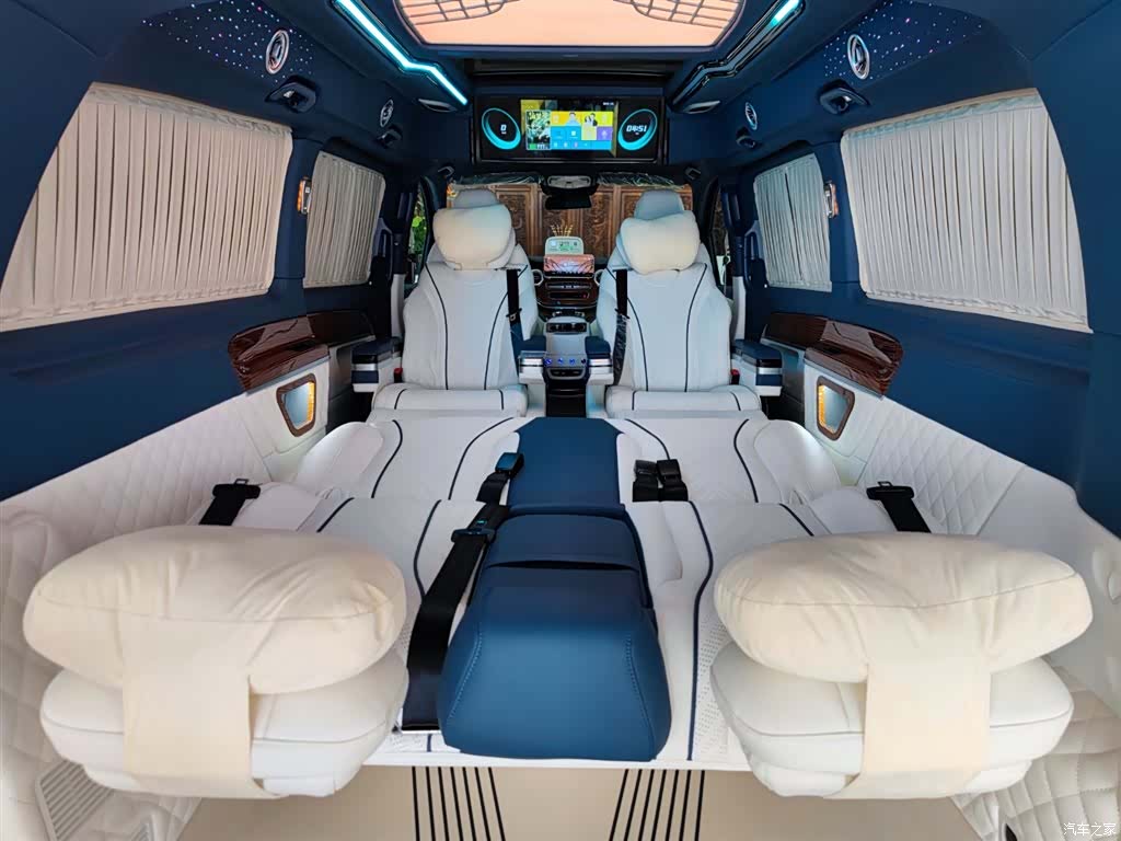 Mercedes-Benz V-Class, 2023 11