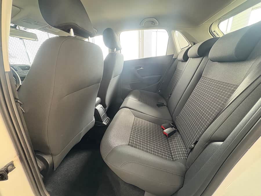 Volkswagen Polo 2015, фото 5