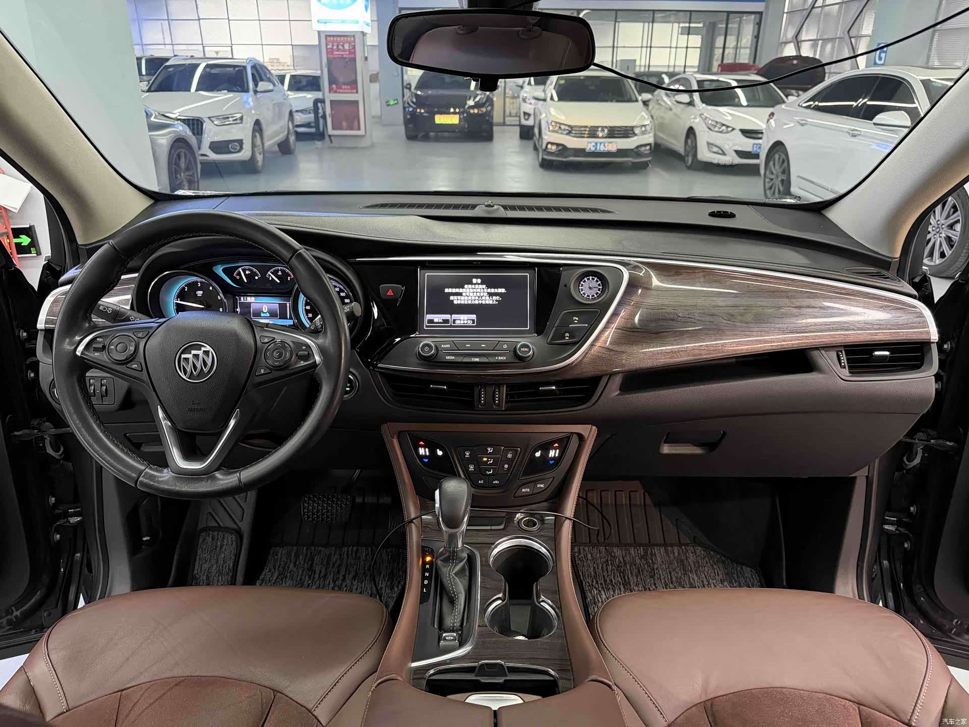 Buick Envision Plus, 2017 все фото