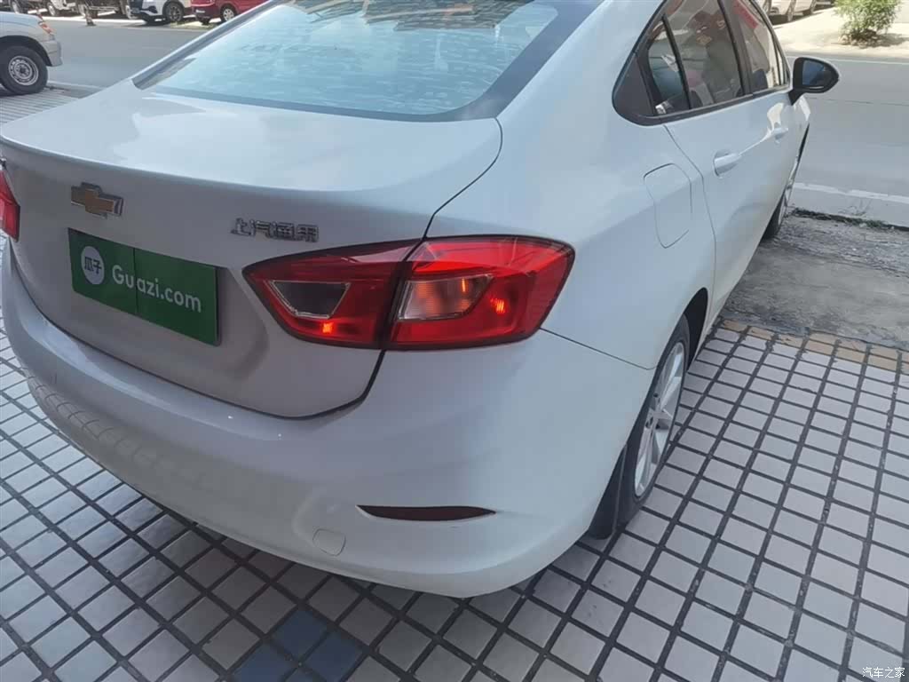 Chevrolet 320, 2018 8