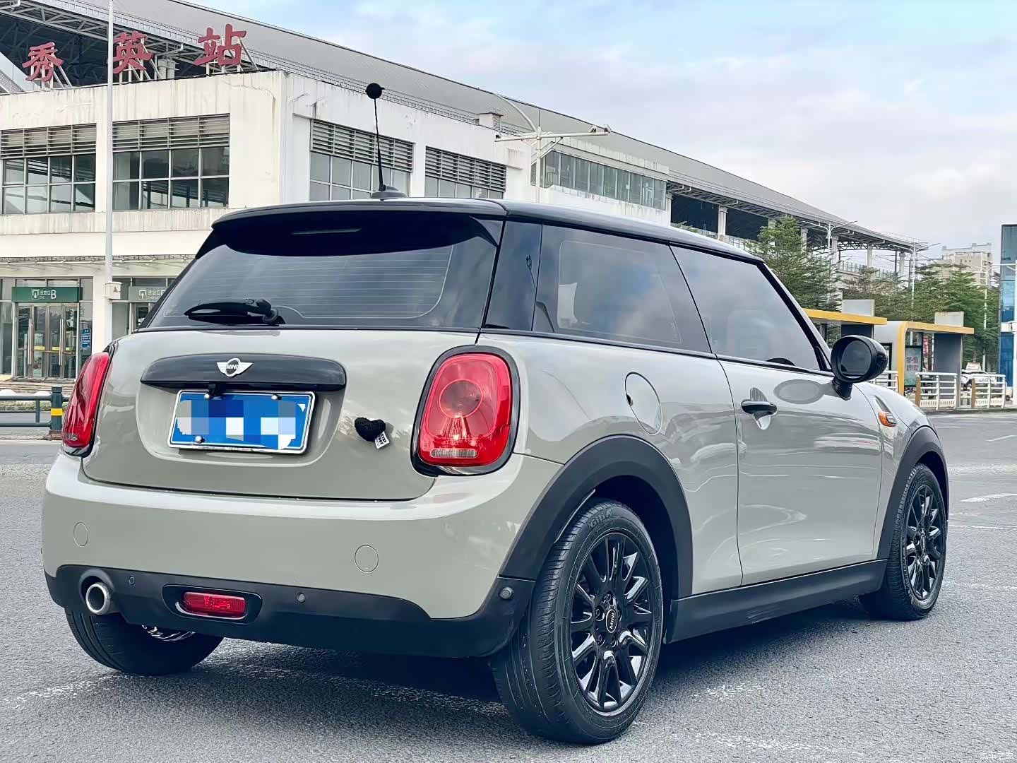 Mini ONE, 2018 6