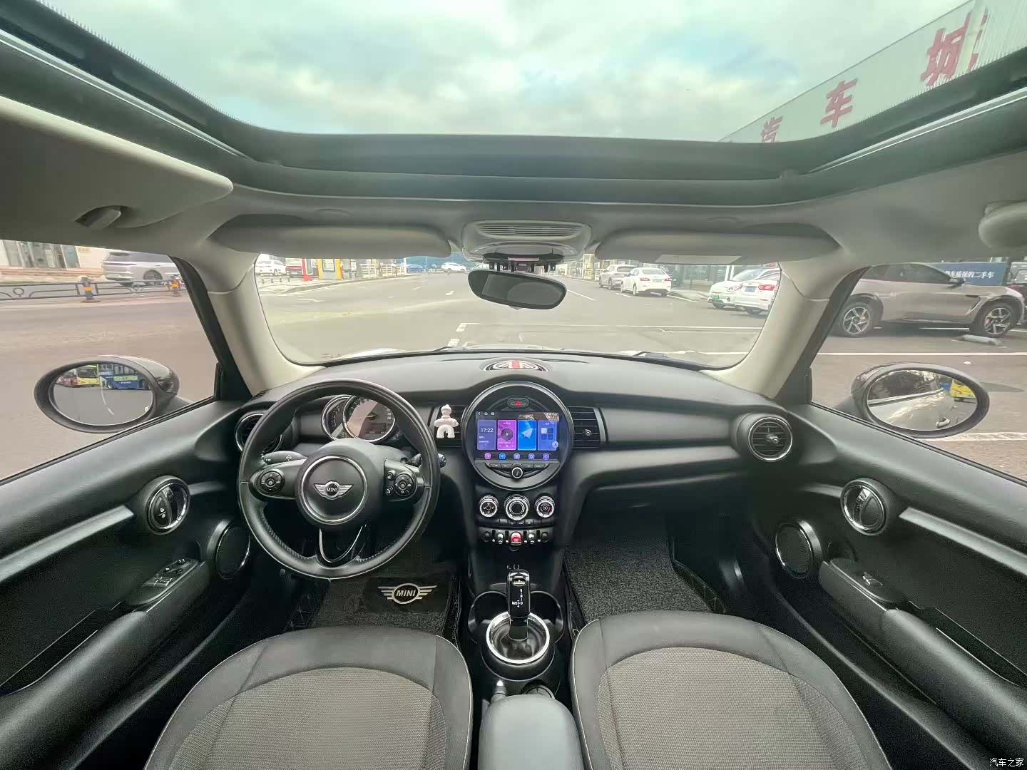 Mini ONE, 2018 8