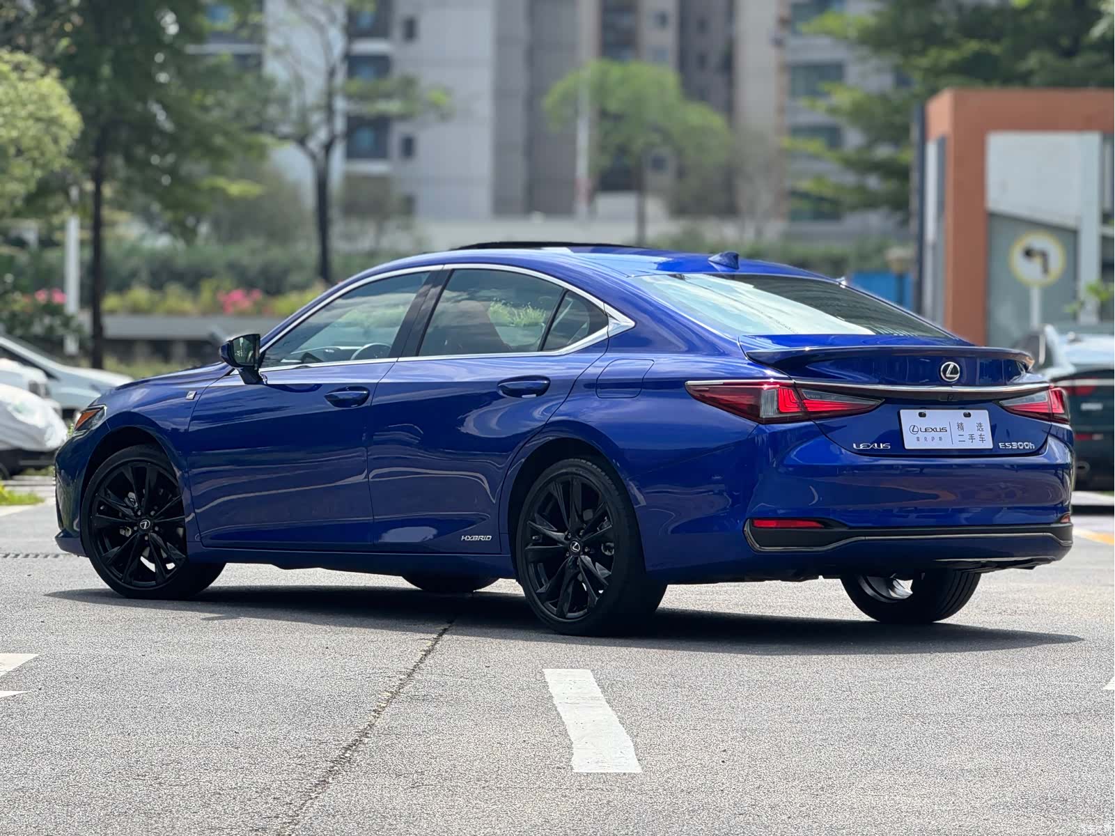 Lexus ES, 2021 4